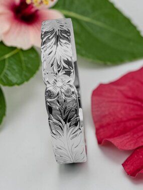 15mm Silver Hawaiian Royal Maile bracelet